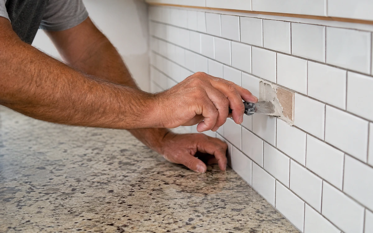 Backsplash repair contractor